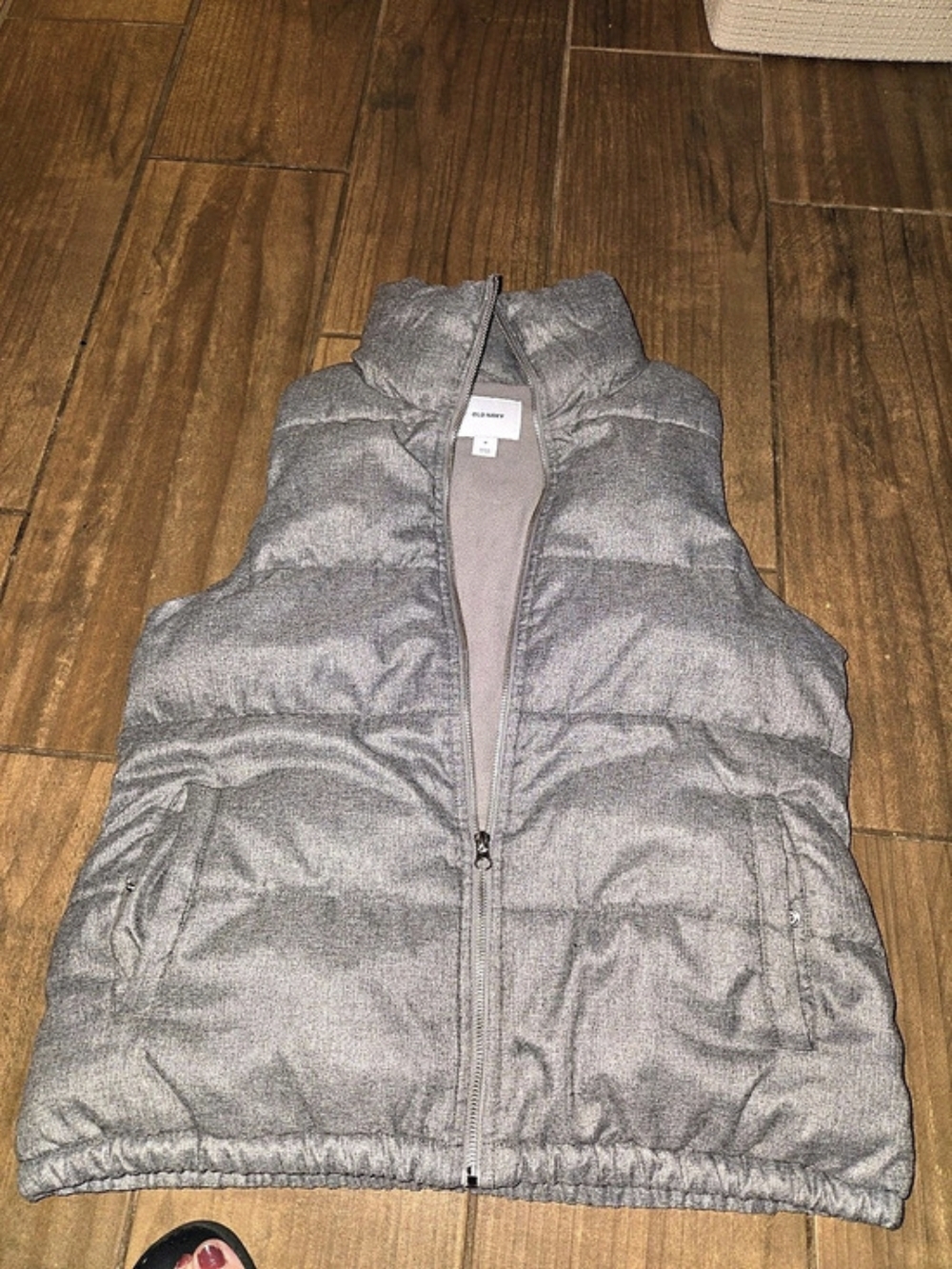 Old Navy Women's Polyester Puffer Vest Size Medium Like New